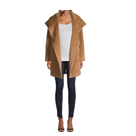 Sofia Cashmere
Alpaca & Wool Boucle Cocoon Coat
Camel, Size 8 - Picture 3 of 9